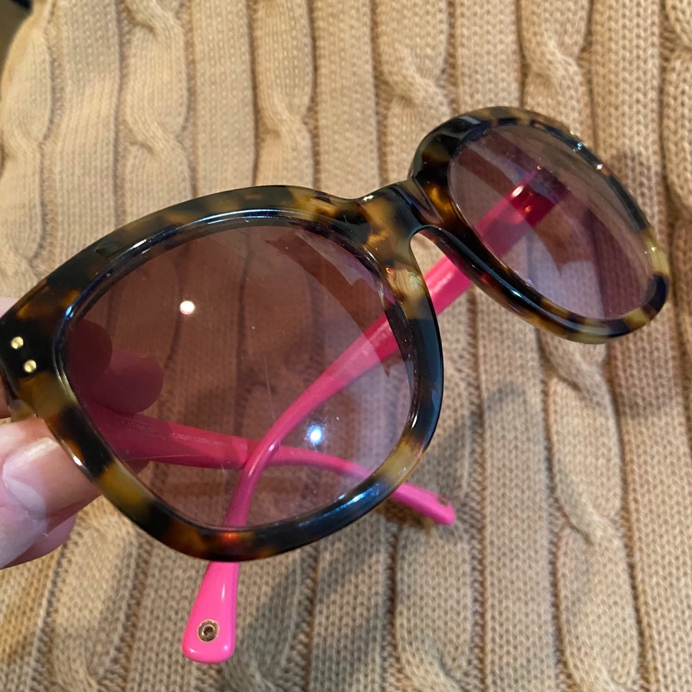 Coach Sunglasses ☀️ - Picture 6 of 6